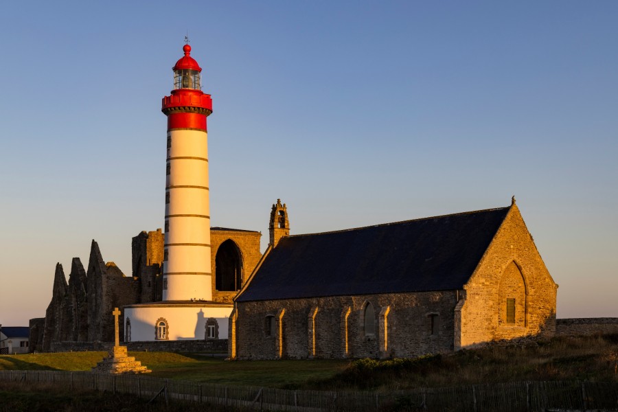 Comment réaliser le rêve de dormir dans un phare en Bretagne ?