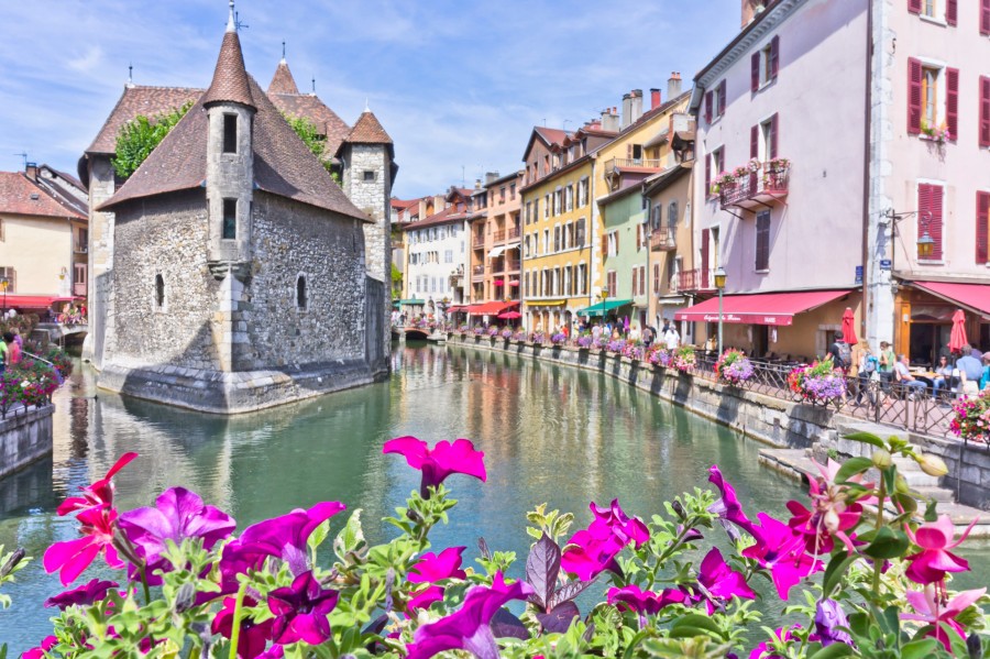 Le Vieil Annecy Vs Annecy le Vieux