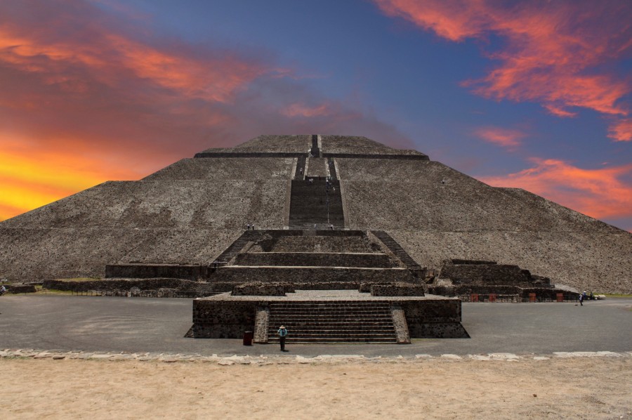 Quand a été construite la pyramide du soleil à Teotihuacan ?