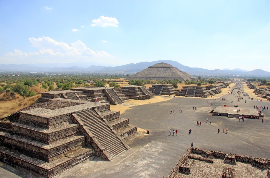 Quelle est la signification de la pyramide du soleil à Teotihuacan ?