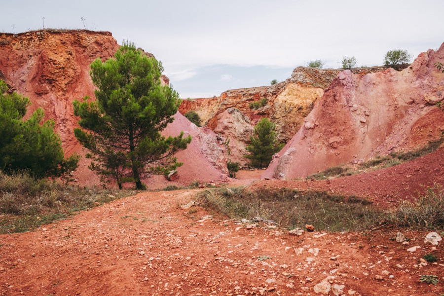 Roussillon France terre rouge : pourquoi cette couleur si unique ?