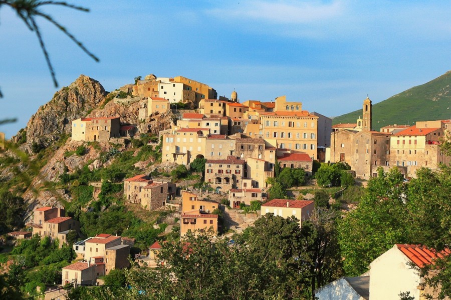 himmelen-Quels trésors découvrir lors d'une visite touristique en Corse ?